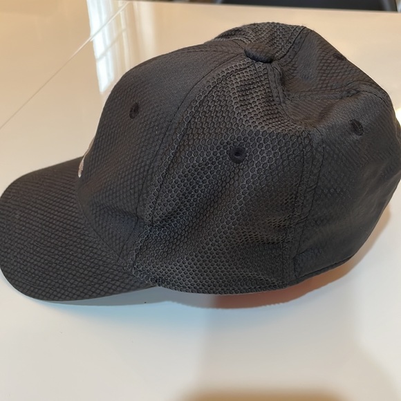 Adidas men’s climalite baseball cap. Elastic inside hat. Size small/medium. - Picture 3 of 10